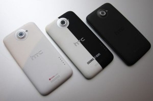 HTC-One-XL-Cushnie-Et-Ochs-01